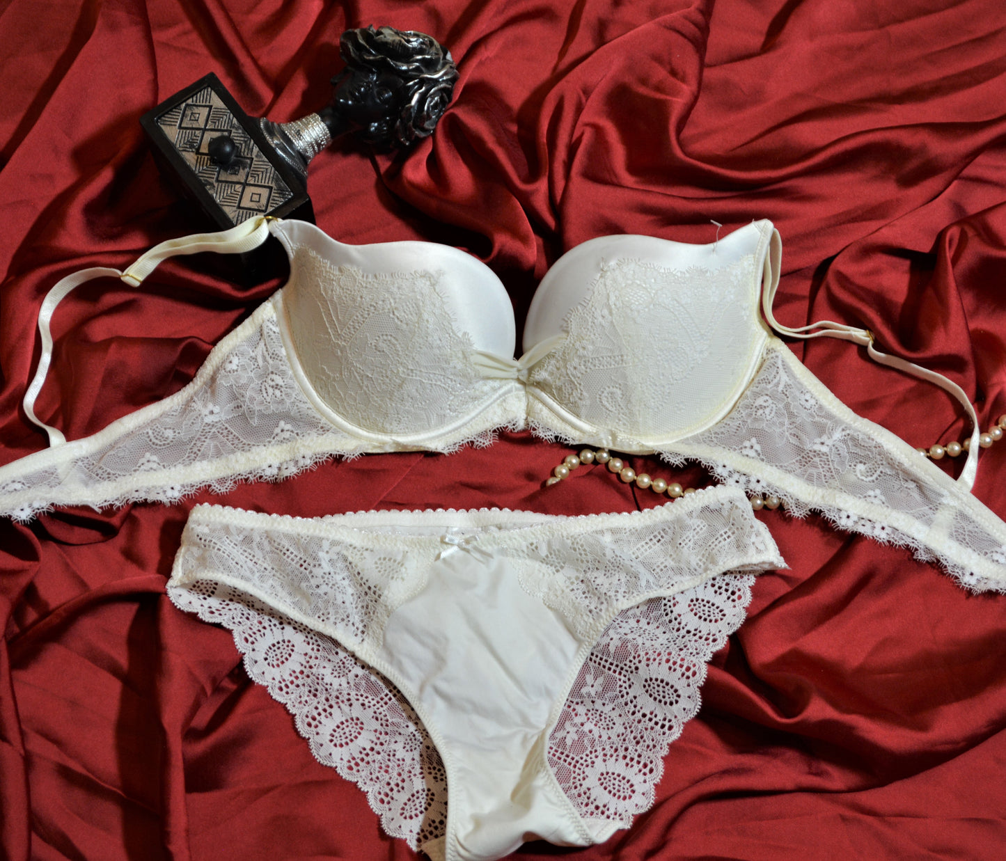 Women Sexy Silk and Lace Bra Set