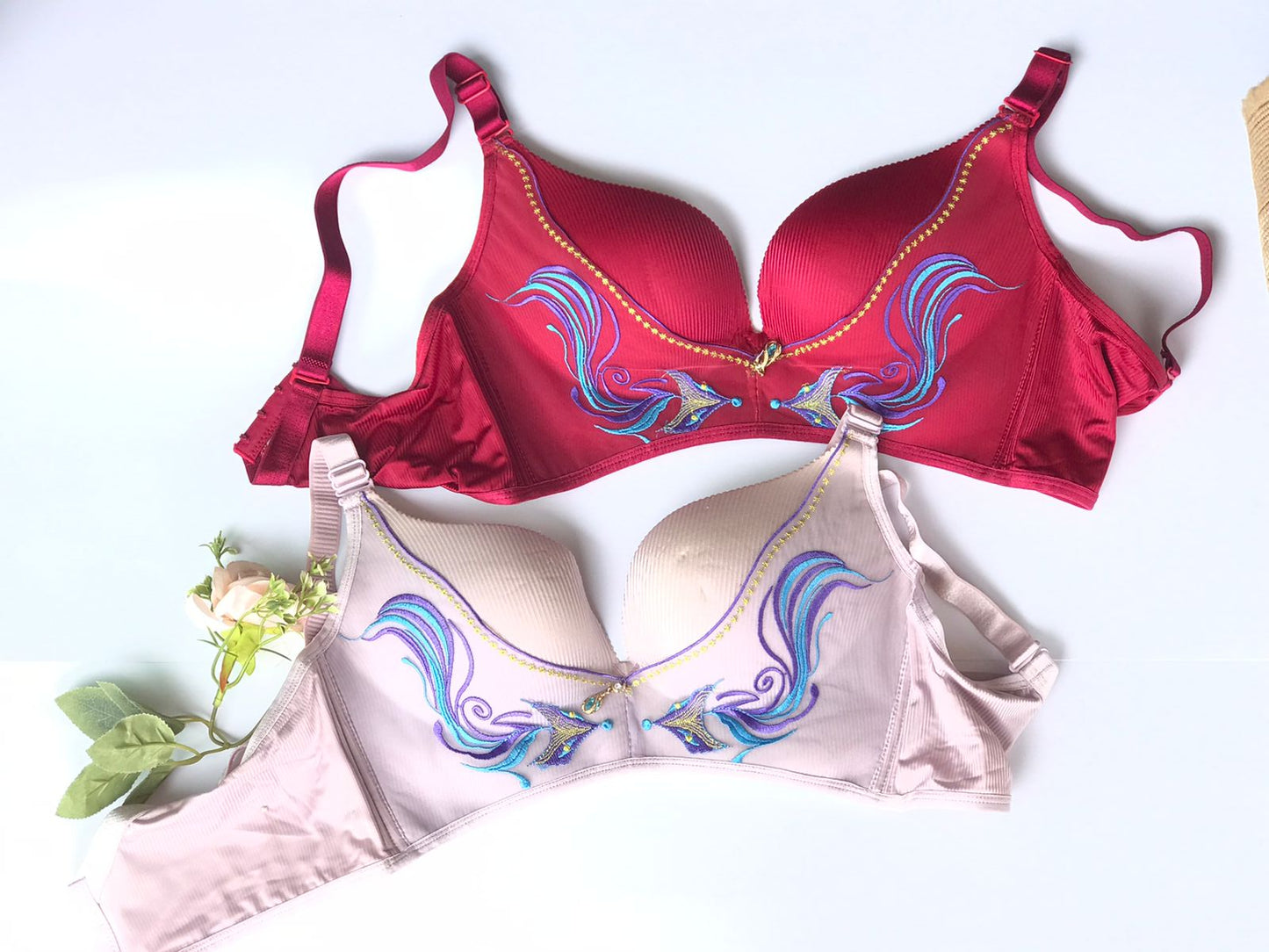 Non Wired Pushup Embroidery Bra